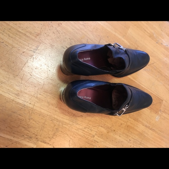 Linea Roma Women’s Shoes - Picture 3 of 4